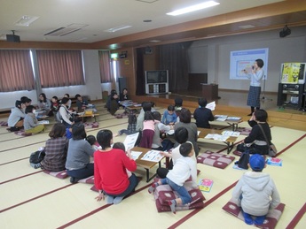 子育てサークルが実施したパパママ東京ぼうさい出前教室の開催風景