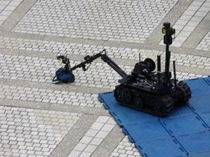 爆発物処理ロボットの写真