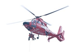 東京消防庁ヘリによる救助の写真