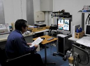 テレビ会議システムによる審議訓練の写真